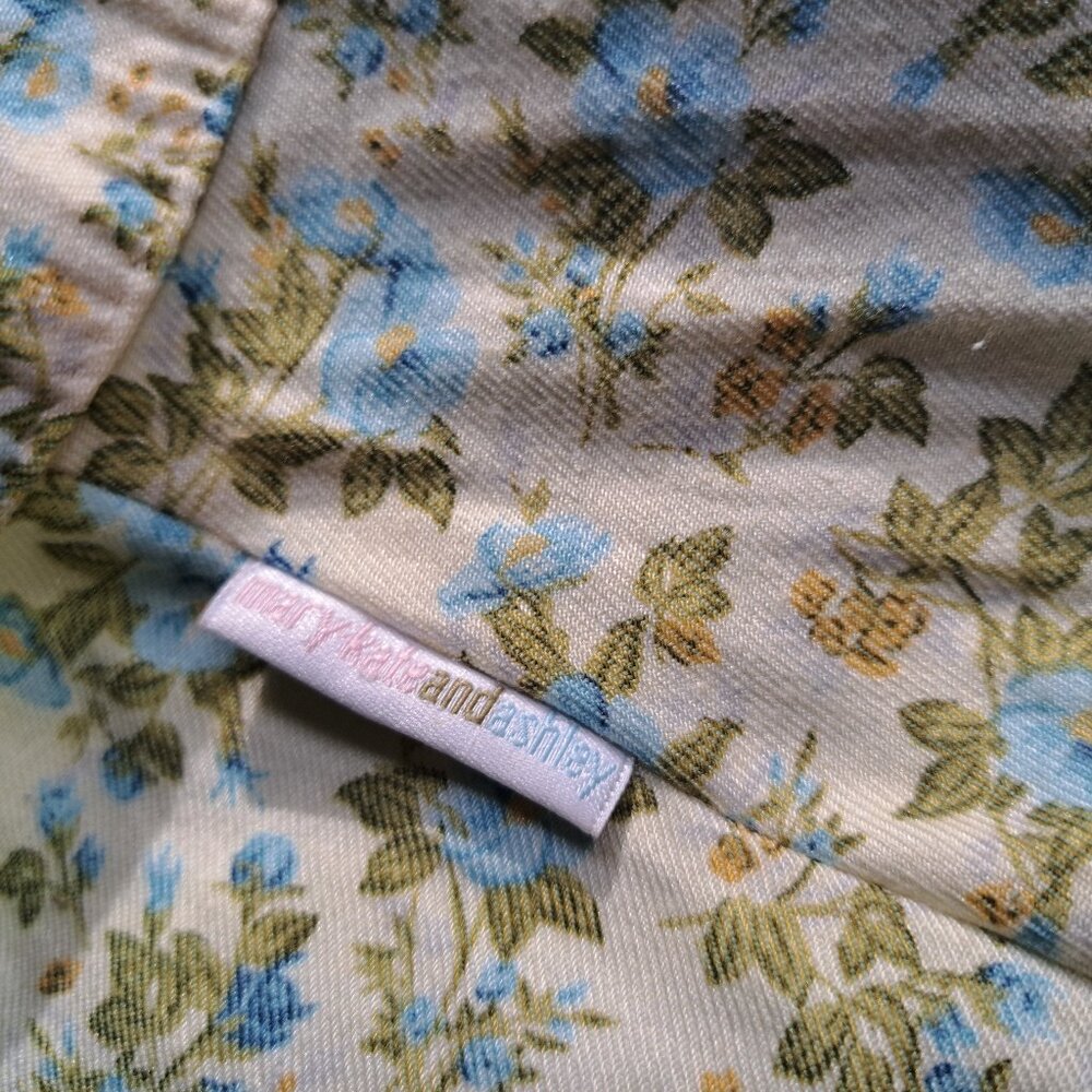 Mary Kate and Ashley Skirt, Size 16 (girls) - Picture 2 of 3